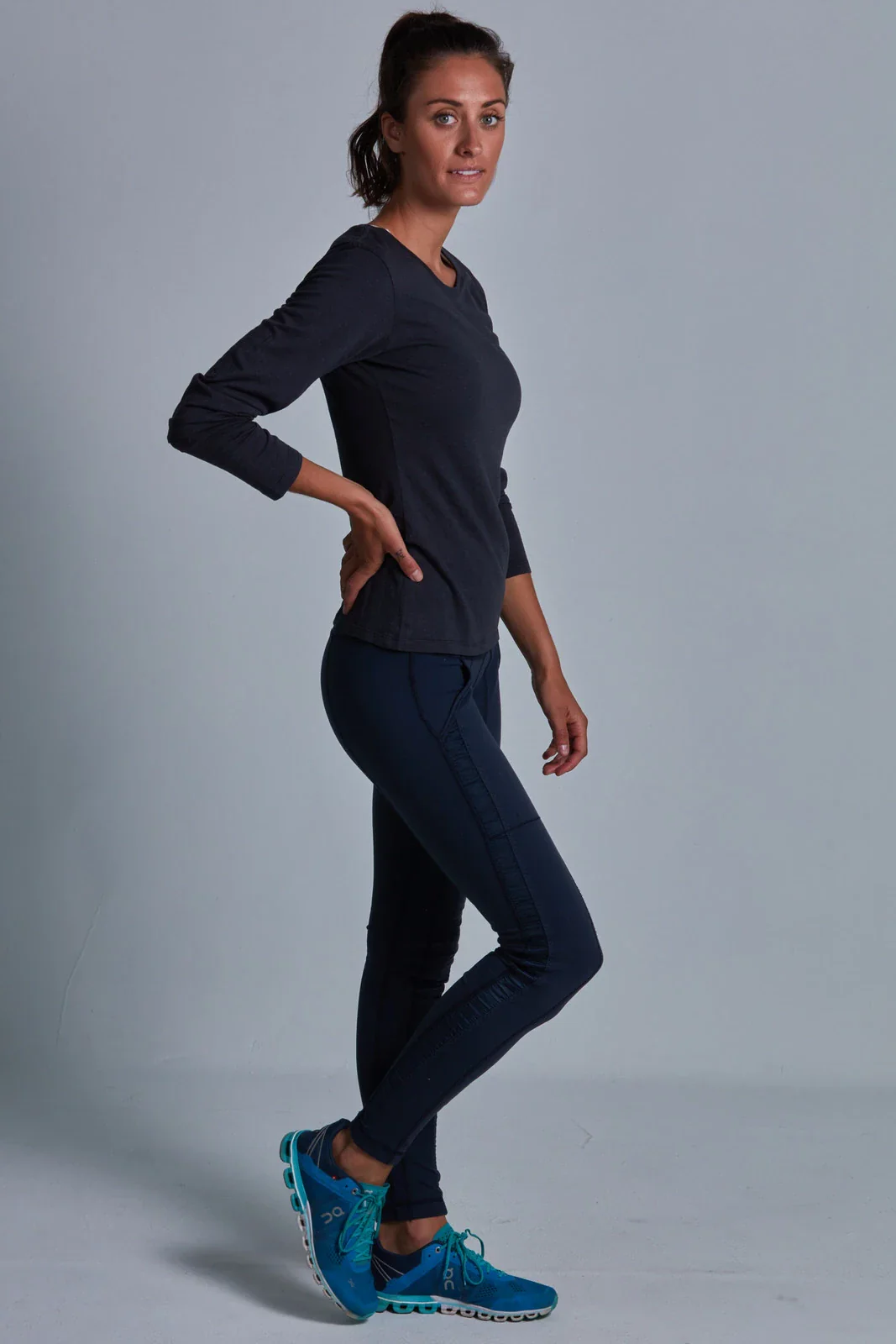 ONNO long sleeve bamboo t-shirt - Image 12