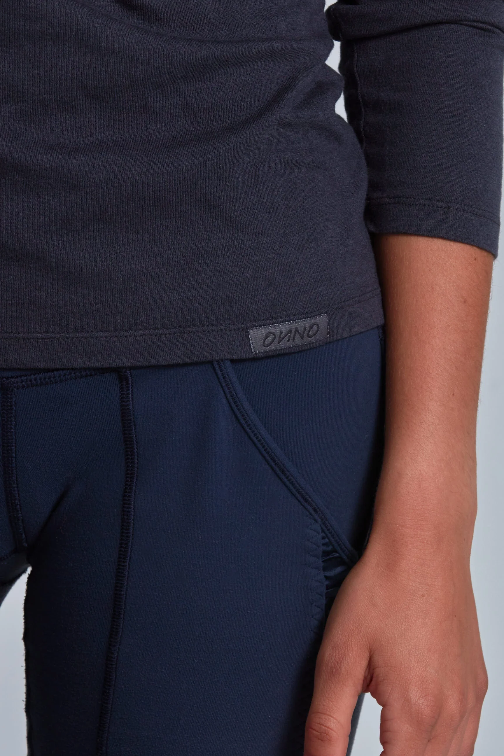 ONNO long sleeve bamboo t-shirt - Image 15